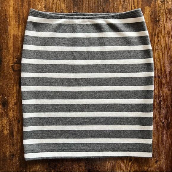 American Apparel Grey & White Striped Bodycon Mini Skirt - Picture 2 of 5